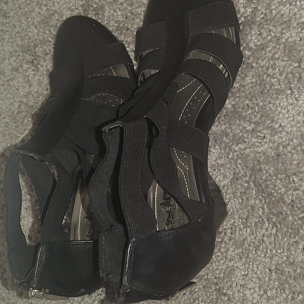 Couch shoes